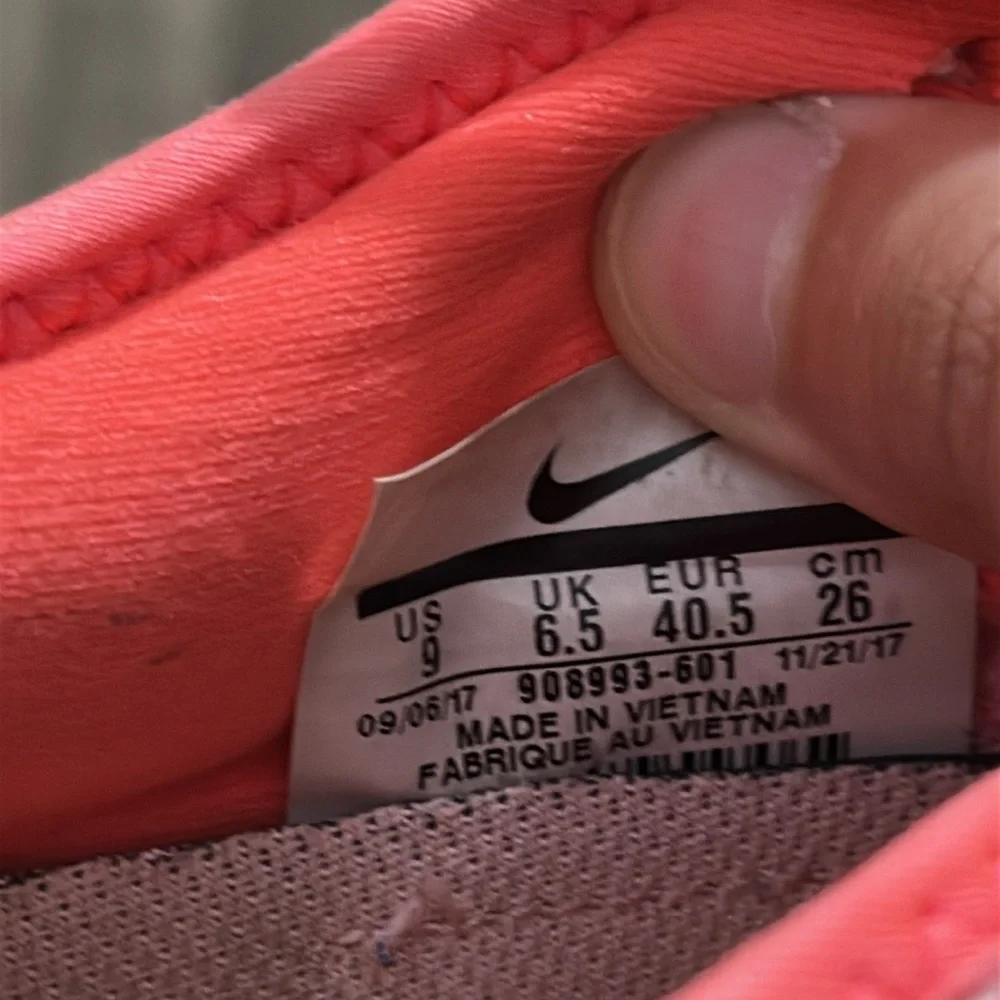 Nike Air Max light pink and neon pink Sneakers